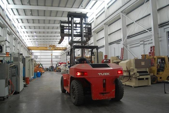 Used TUSK FORKLIFT