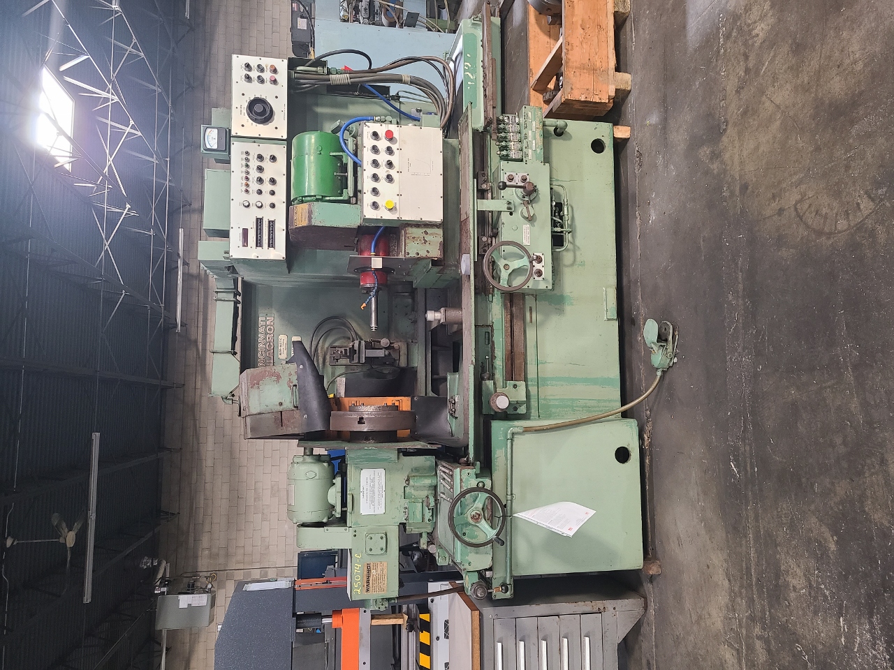 Used CINCINNATI HEALD INTERNAL GRINDER