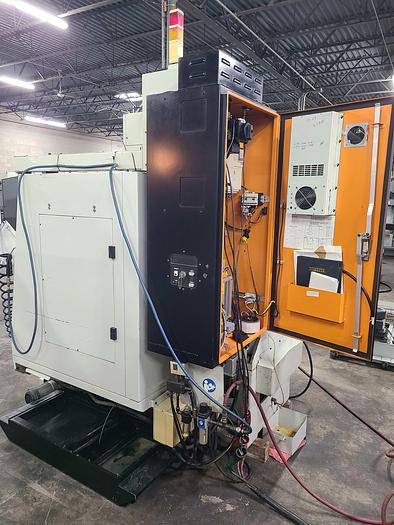 Used HURCO VERTICAL MACHINING CENTER