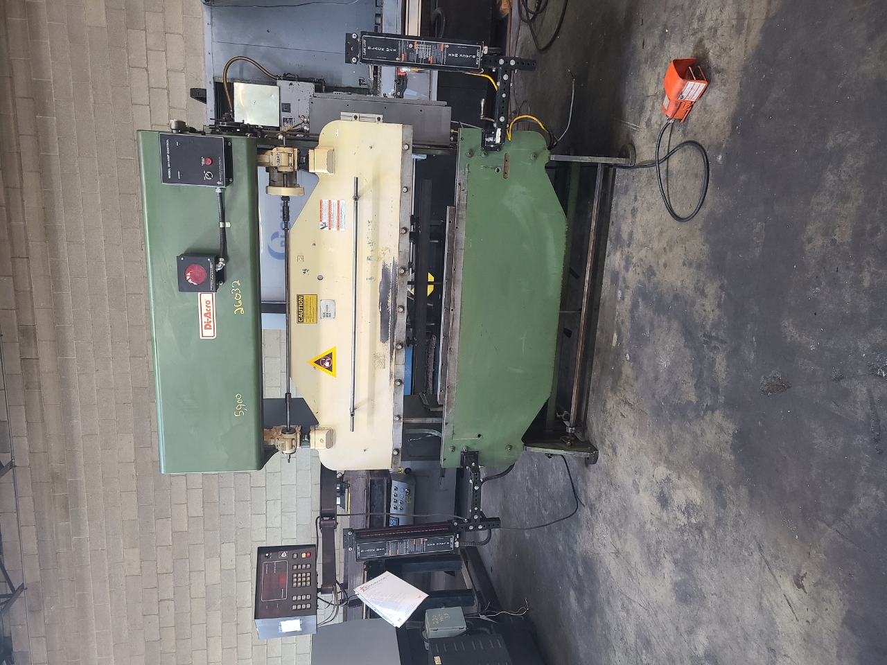 Used 6' X 35 TON DIACRO HYDRAULIC PRESS BRAKE