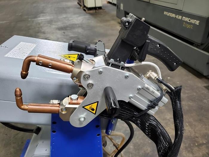 Used P.E.I-POINT SPOT WELDER