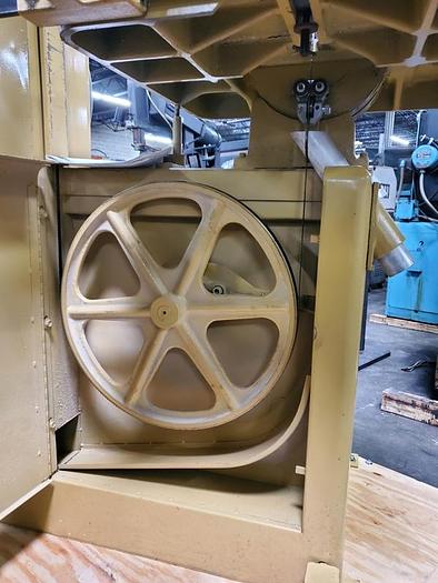 Used POWERMATIC VERTICAL BAND SAW