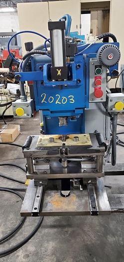 Used 3 HYDRAULIC PRESSES with HYDRAULIC SYSTEM