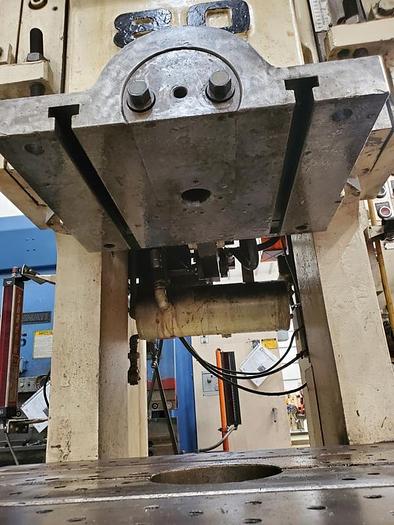 Used KOMATSU OPEN BACK STRAIGHT SIDE PUNCH PRESS