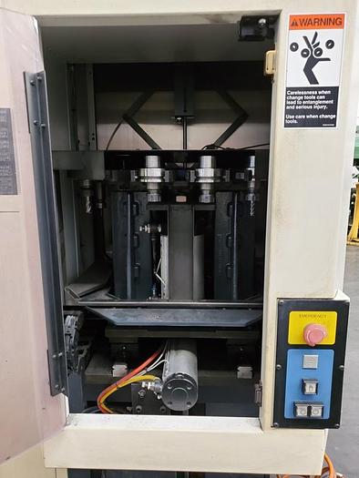 Used MAKINO SNC64 CNC VERTICAL MACHINING CENTER