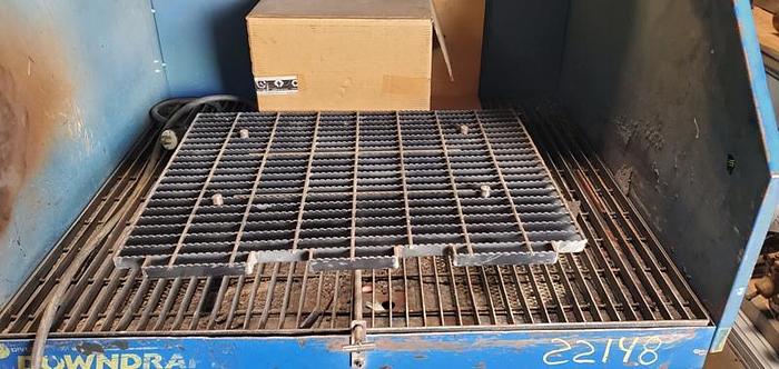Used DIVERSI-TECH DOWN DRAFT TABLE