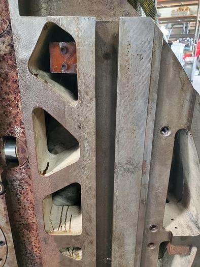 Used GIDDINGS & LEWIS 3-JAW MANUAL CHUCK