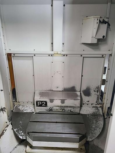 Used HAAS DUAL PALLET VERTICAL MACHINING CENTER