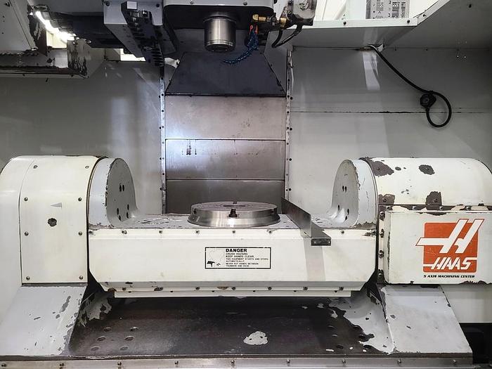 Used HAAS VF-6 CNC VERTICAL MACHINING CENTER
