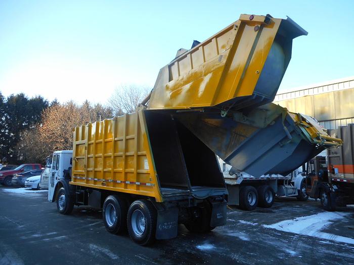 Used 2006 Mack LE613