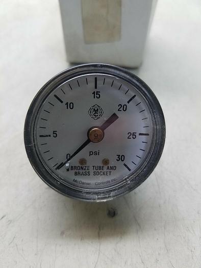 New McDaniel Controls Inc. Bronze Tube and Brass Socket Pressure Gauge 0-30 PSI