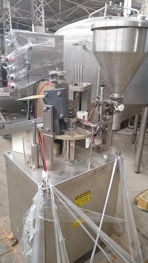 Usado Modern Packaging - Sr-60 Cup Filler with oversealer