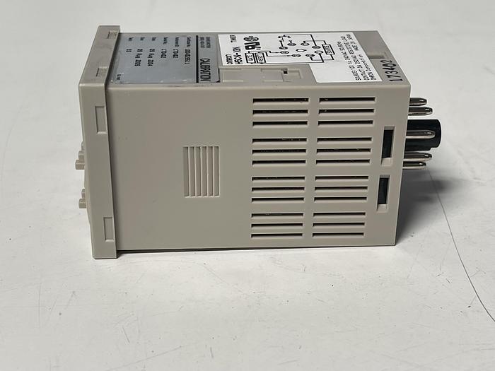 Omron H5CN-XBN Timer Relay 100-240 VAC