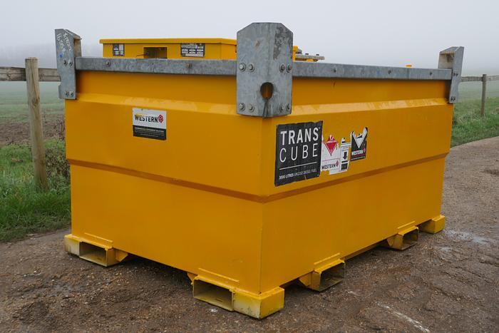 Used 2014 WESTERN 3000 LITRES