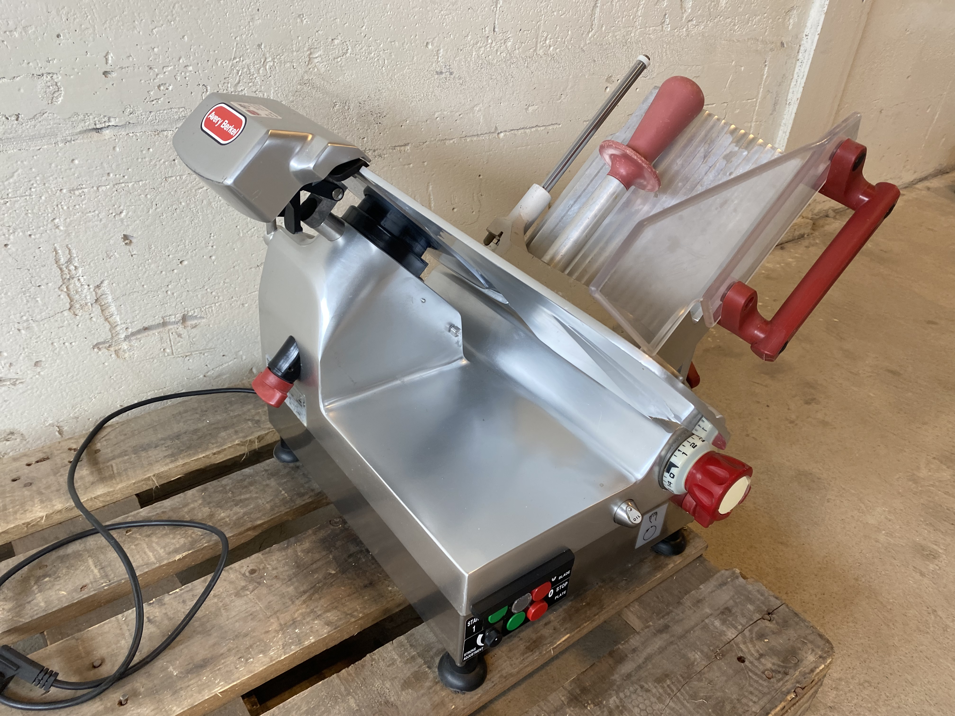 Begagnad Berkel Slicer-831 Semi Auto 300 #1563