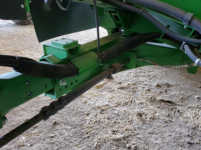 Used ** Hillco Sidehill ** 2019 John Deere S780 Combine w/ 670 hrs