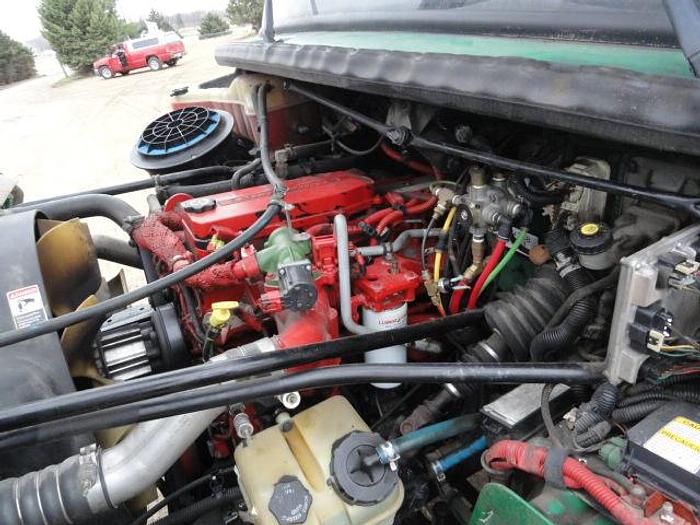Used 2010 FREIGHTLINER BUSINESS CLASS M2 106