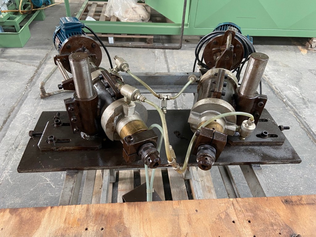 Usato Foratrice inclinabile a due mandrini