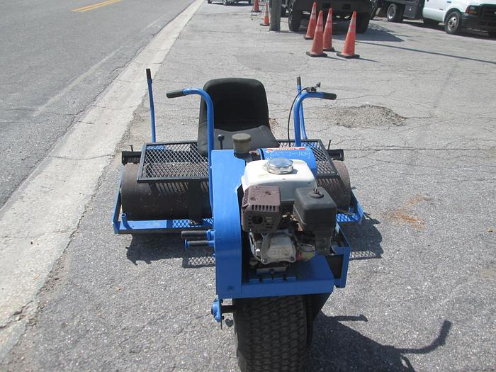 Used Har-Tru Mini Roller