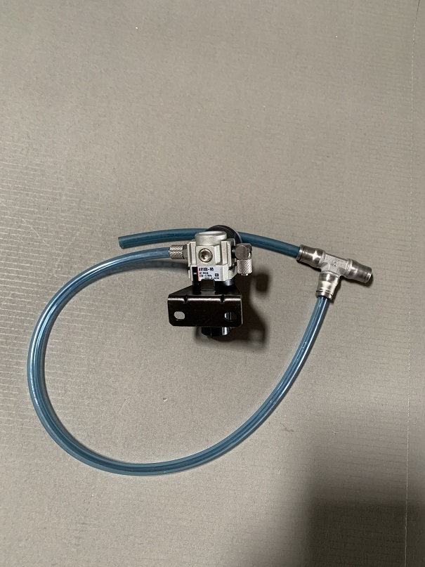 Used SMC Pressure Regulator AR1000-M5