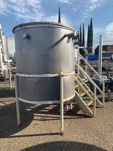 Used 500 Gallon Vertical Stainless Steel Tank