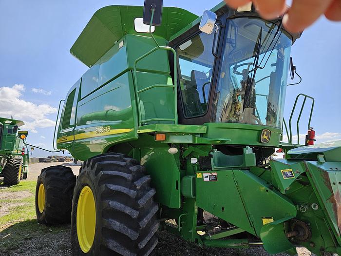 Used 2004 JOHN DEER 9760