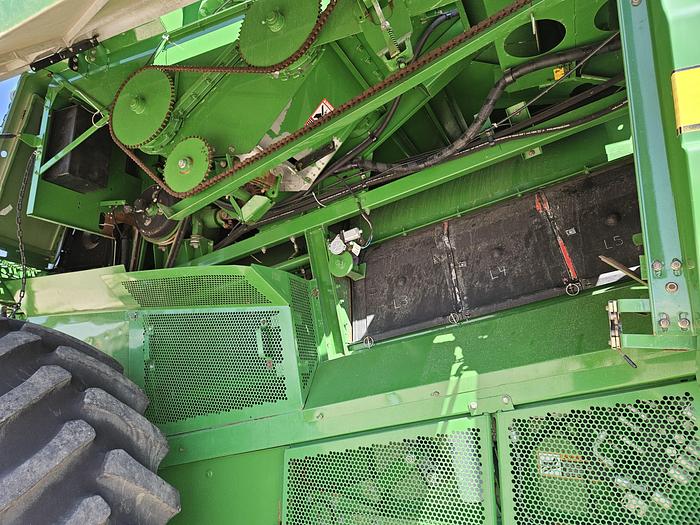 Used 2004 JOHN DEER 9760