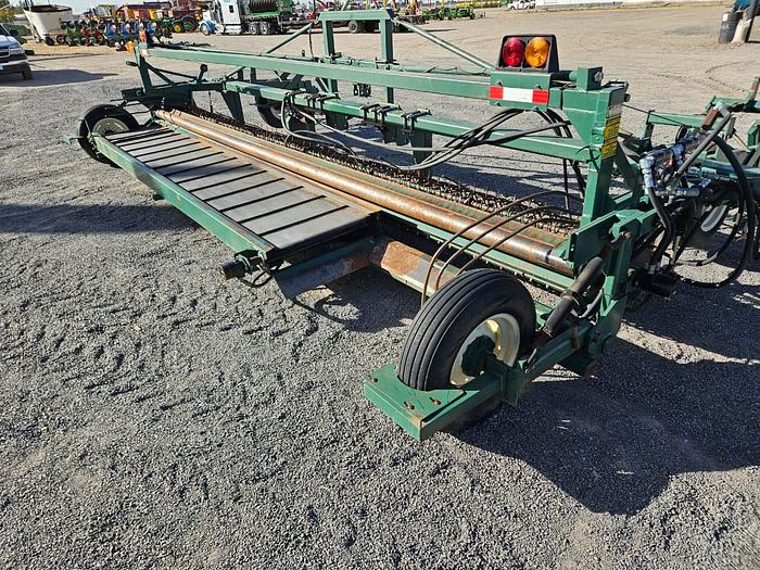 Used COSECHADORA CORTADORA DE FRIJOL MARCA PICKETT MODELO 8030-2-A