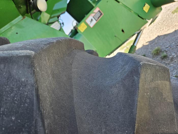 Used 2004 JOHN DEER 9760