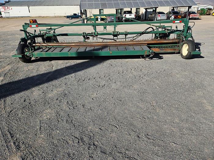 Used COSECHADORA CORTADORA DE FRIJOL MARCA PICKETT MODELO 8030-2-A