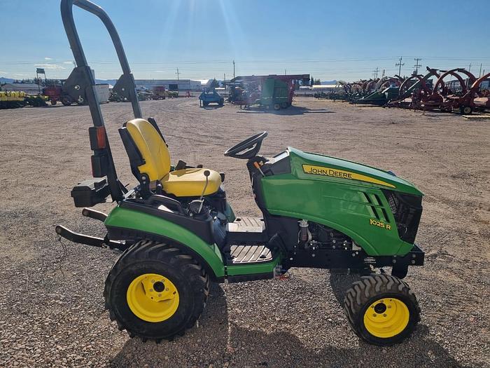 Used 2017 JOHN DEER 1025 R