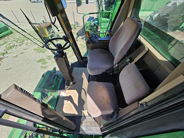Used 2004 JOHN DEER 9760