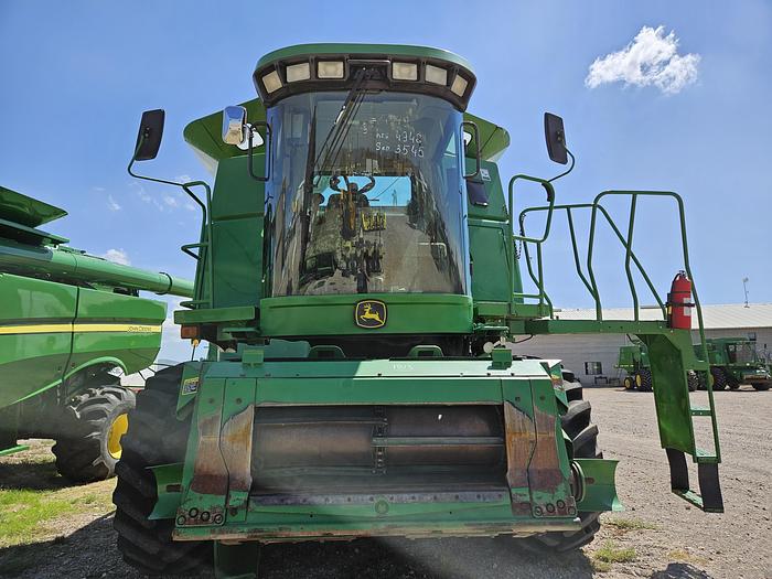 Used 2004 JOHN DEER 9760