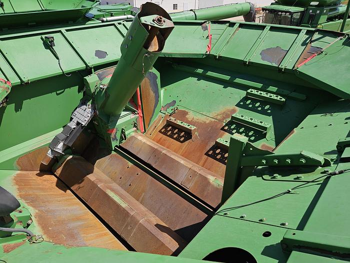 Used 2004 JOHN DEER 9760