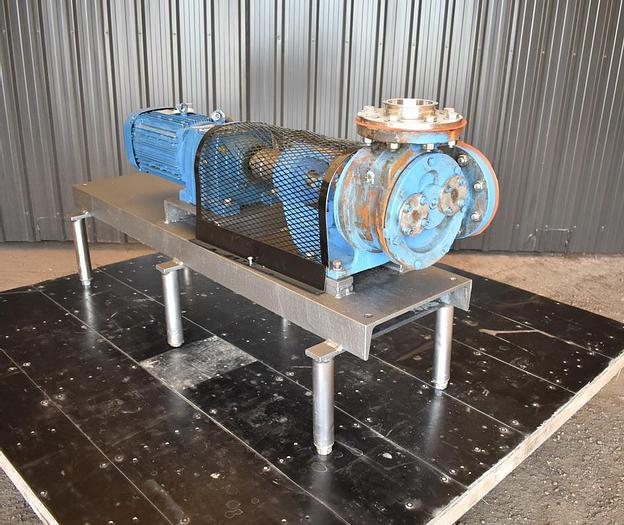 Used USED VIKING GEAR PUMP, 4" X 4" INLET & OUTLET, CAST IRON