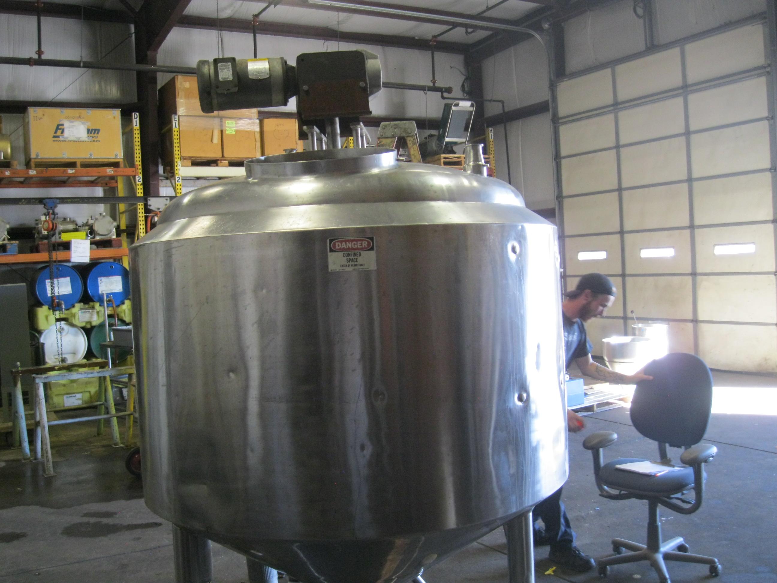 Refurbished 300 GALLON VERTICAL PROCESSOR