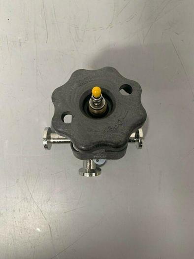 Used ITT Pure-Flo .5-316L-RA20MAX-CWP150 3-way Diaphragm Valve w/ 1/2" Sanitary Fit