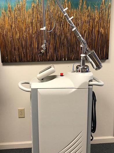 Used 2015 Sciton Joule 7 w/ Halo