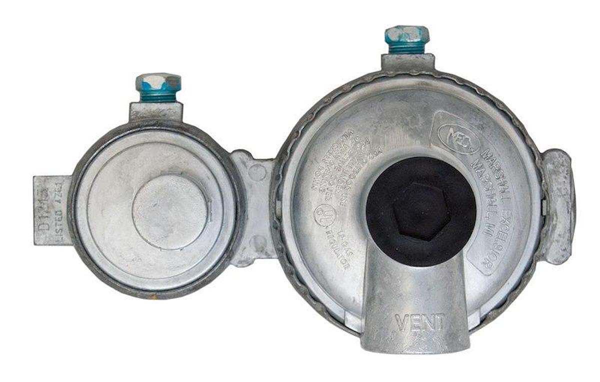 Propane Regulator Excela-Flo 1/4 Inch FNPT Inlet x 3/8 Inch FNPT Outlet With 90 Degree Vent, Two Stage 175000 BTU, Horizontal Mount