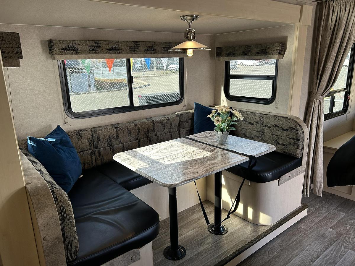 Used 2019 Winnebago Minnie 2201MB