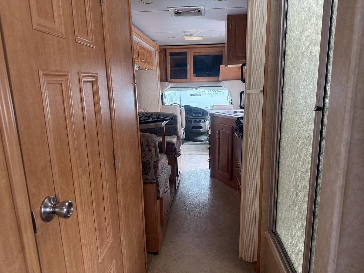 Used 2006 Forest River RV Sunseeker 3100