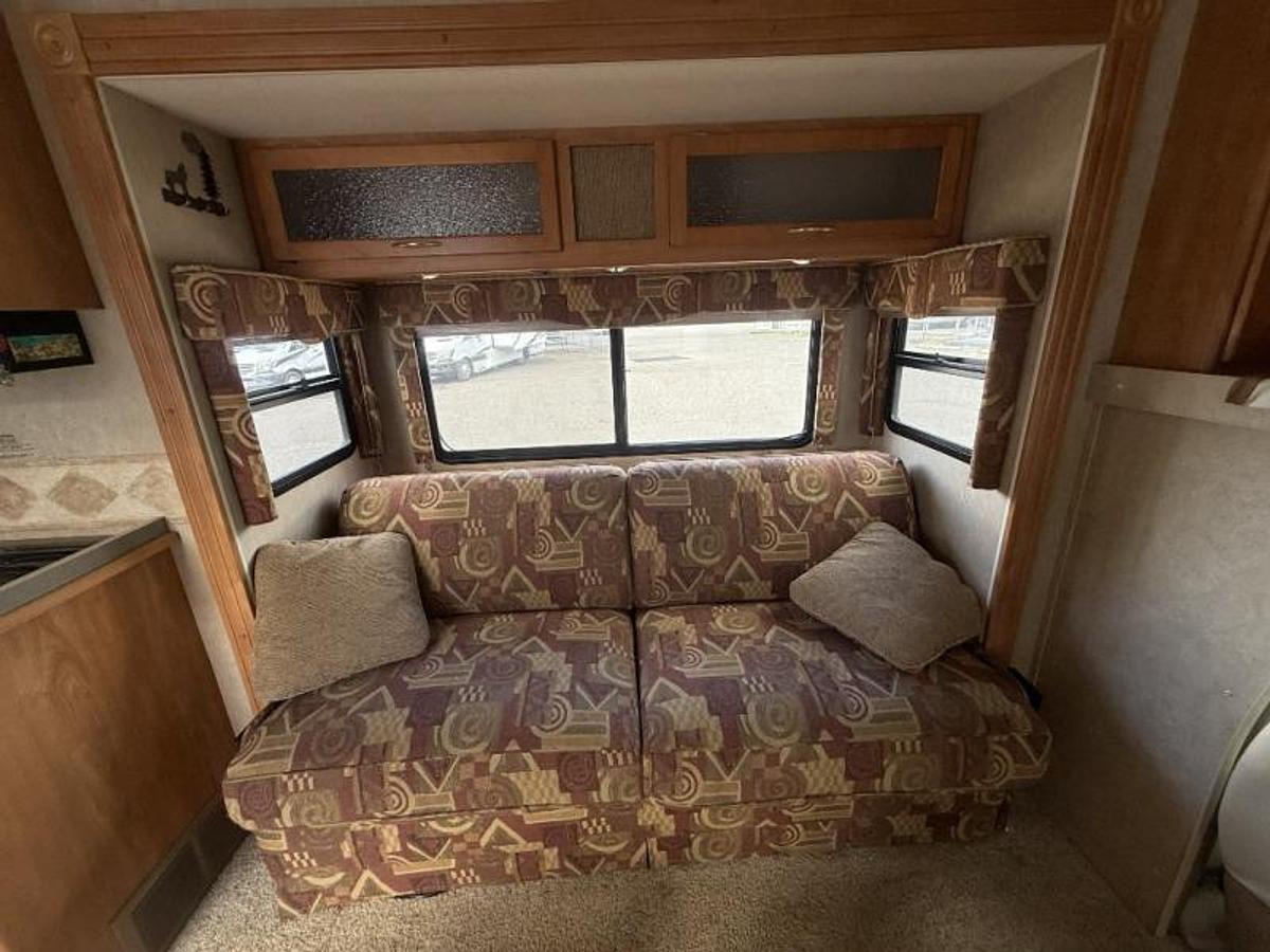 Used Used 2006 Itasca Spirit 29B