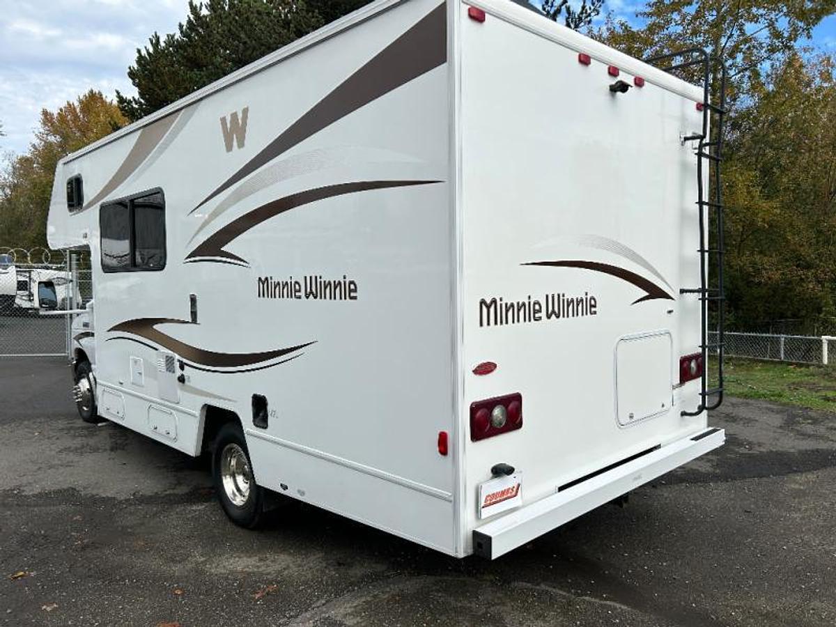 Used Used 2014 Winnebago Minnie Winnie 22R