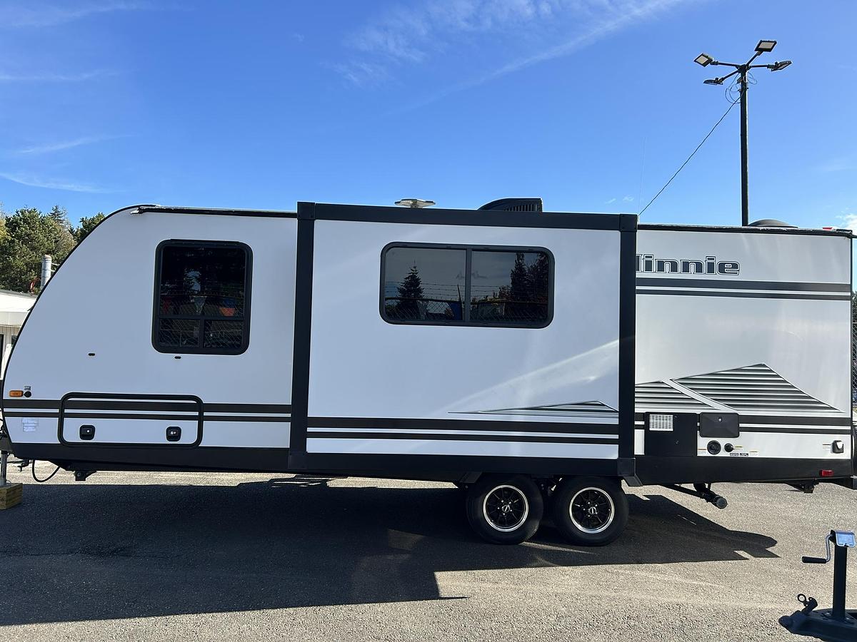 Used 2019 Winnebago Minnie 2201MB