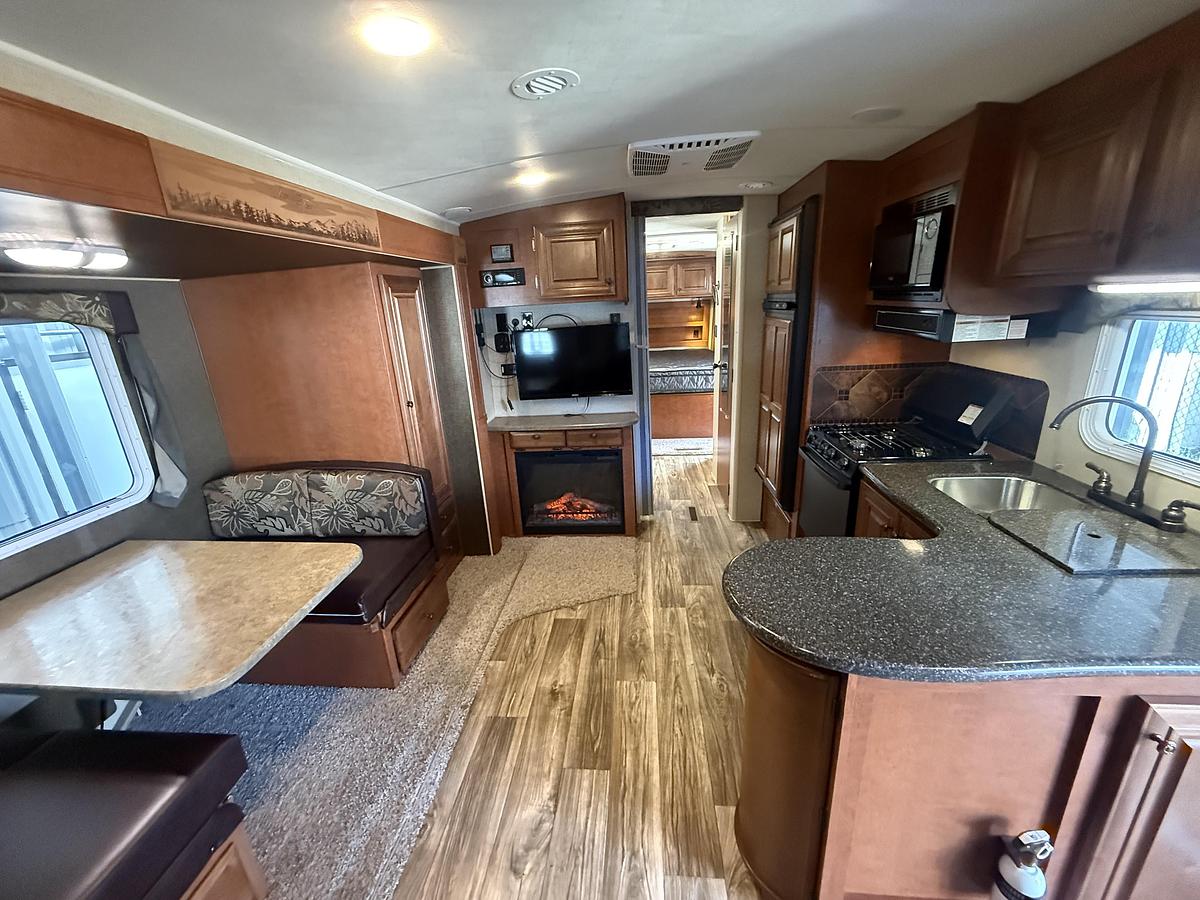 Used 2019 Northwood Arctic Fox 25Y
