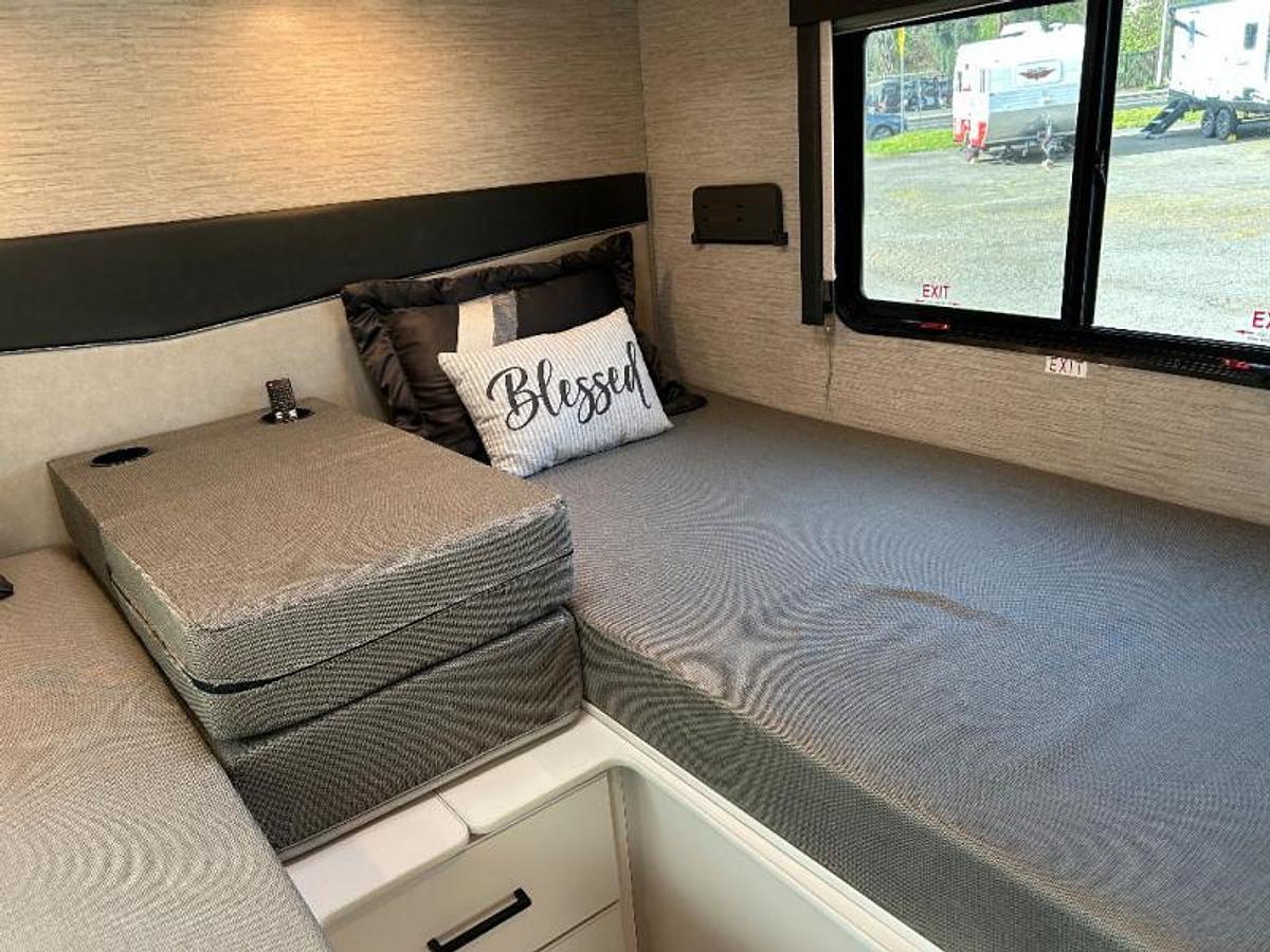 Used Used 2023 Thor Motor Coach Four Winds 25V