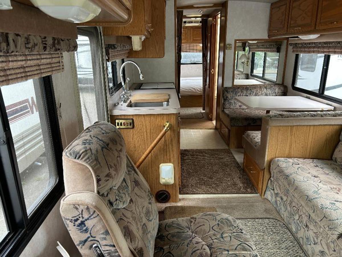 Used Used 1995 Fleetwood RV Bounder 32H
