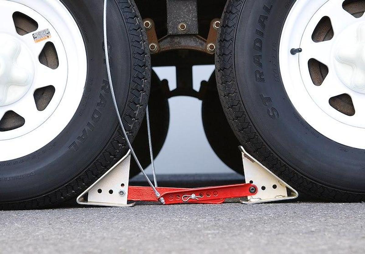Wheel Chock Red, Adjustable 16 Inches To 24 Inches, Steel Single