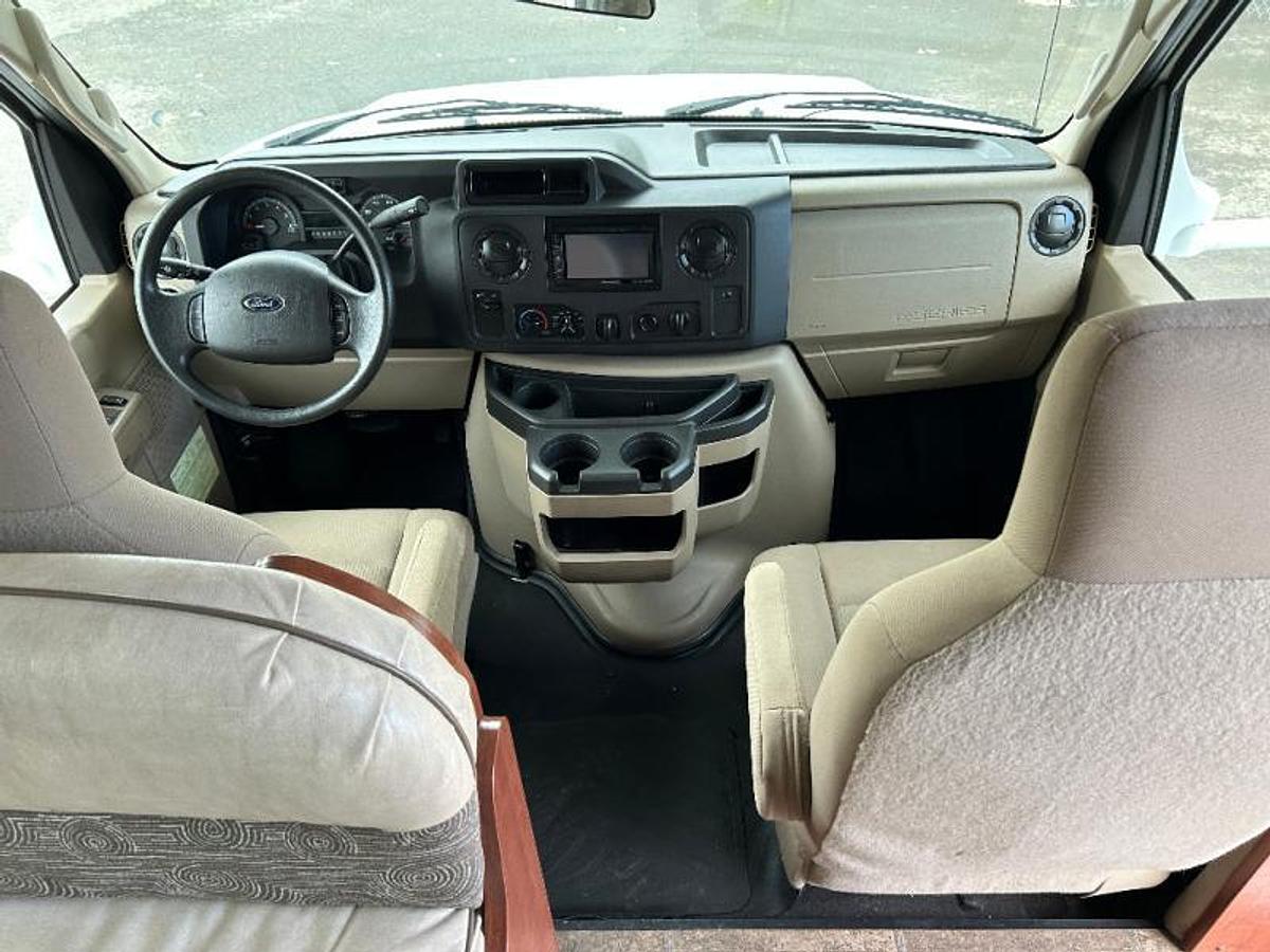 Used Used 2014 Winnebago Minnie Winnie 22R