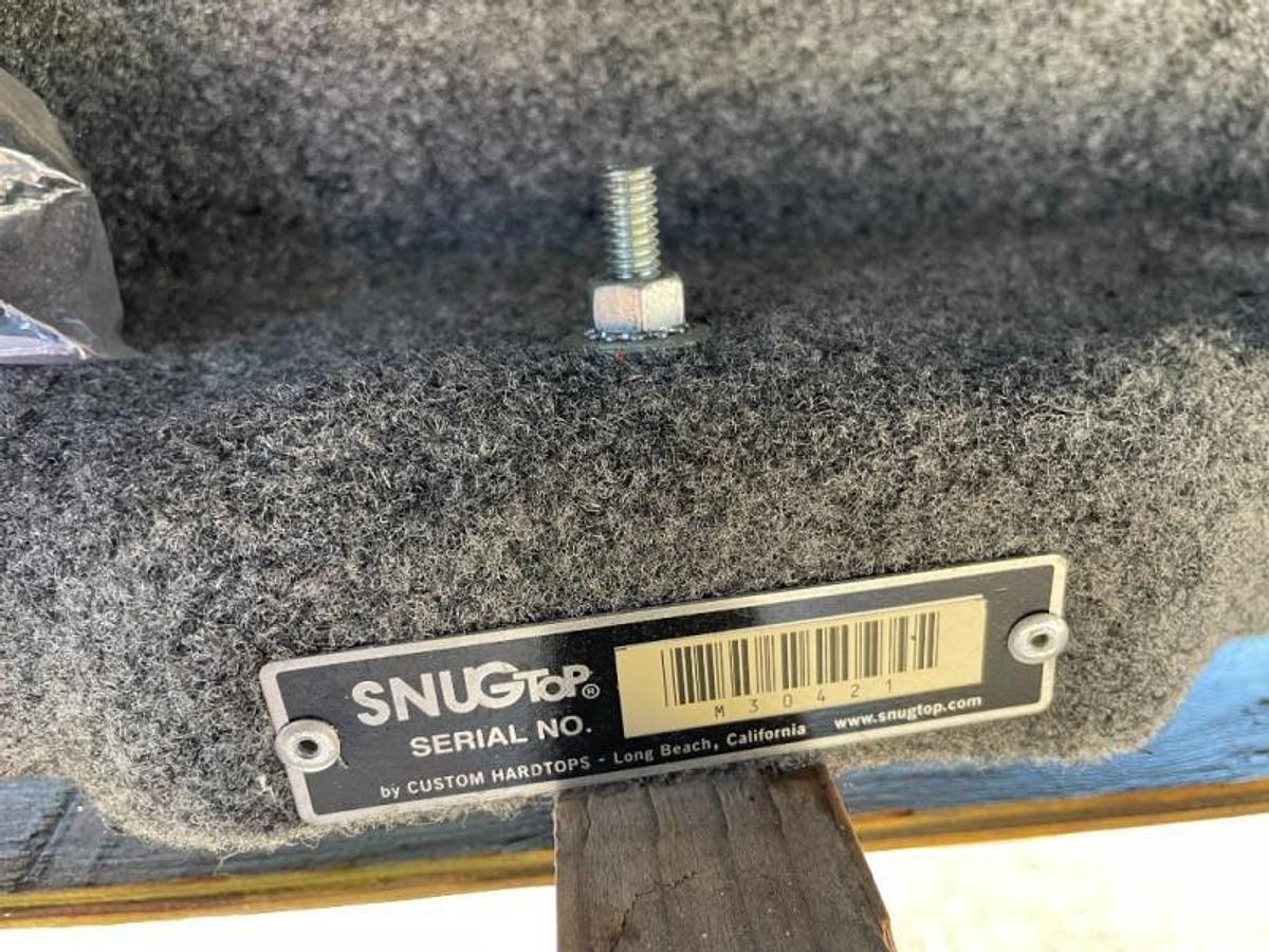SnugTop Rebel GMC 1500